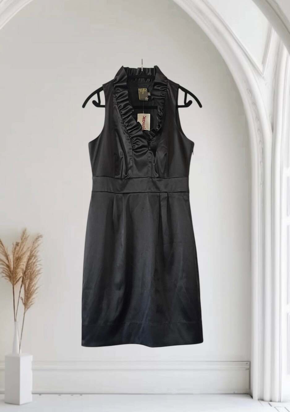 New Taylor Dress Black SATIN Pencil Evening Cocktail Size 6